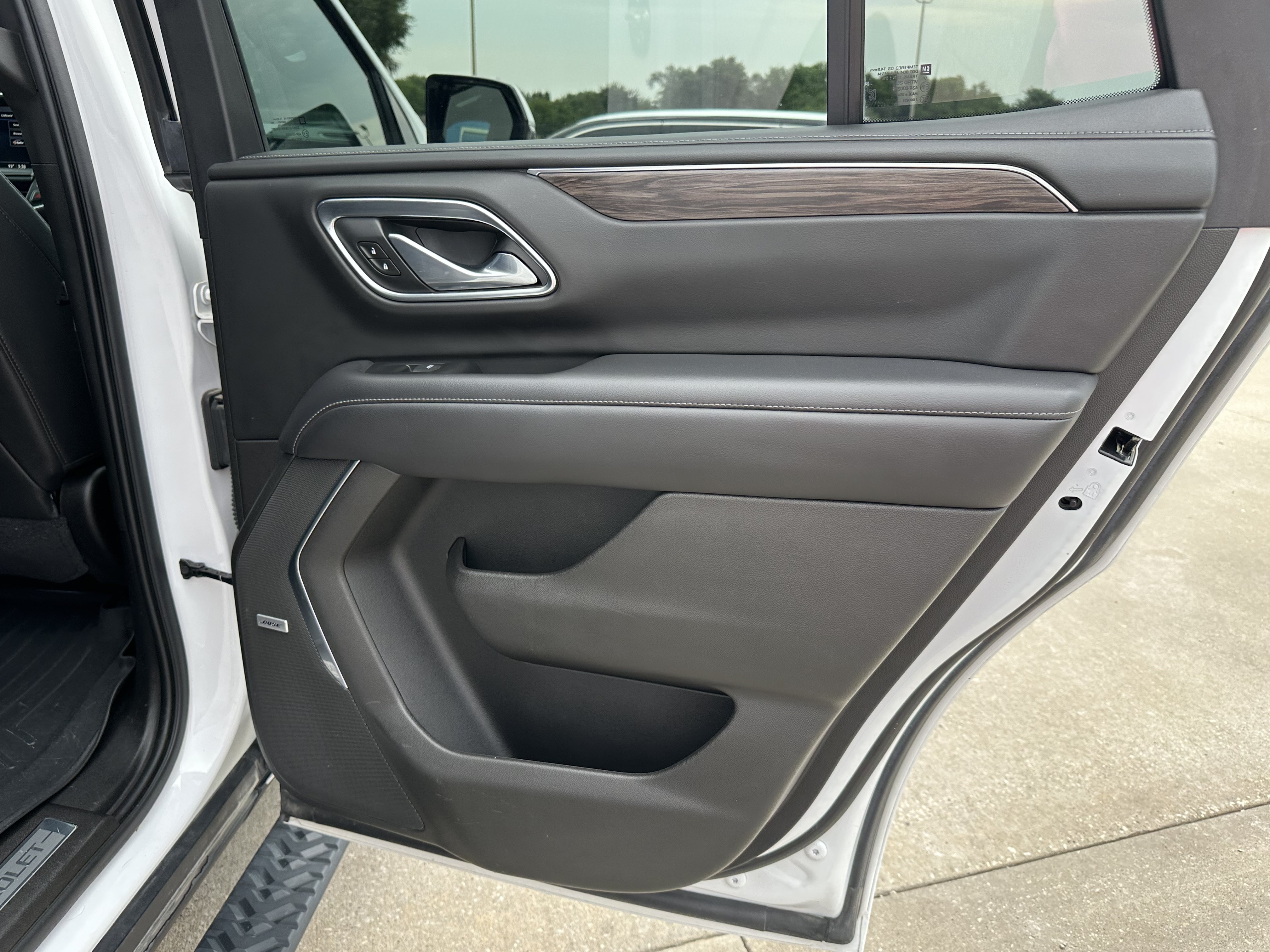 Certified 2021 Chevrolet Tahoe Z71 w/ Z71 Off-Road Package AWD/4WD image 28