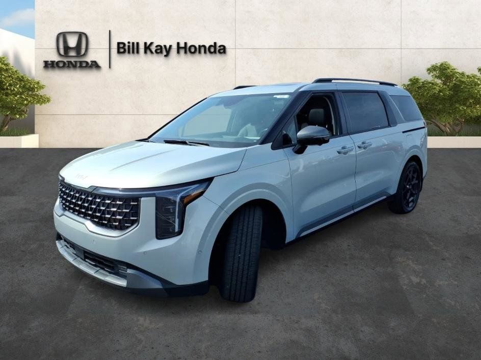 Used 2025 Kia Carnival SX Prestige FWD image 8