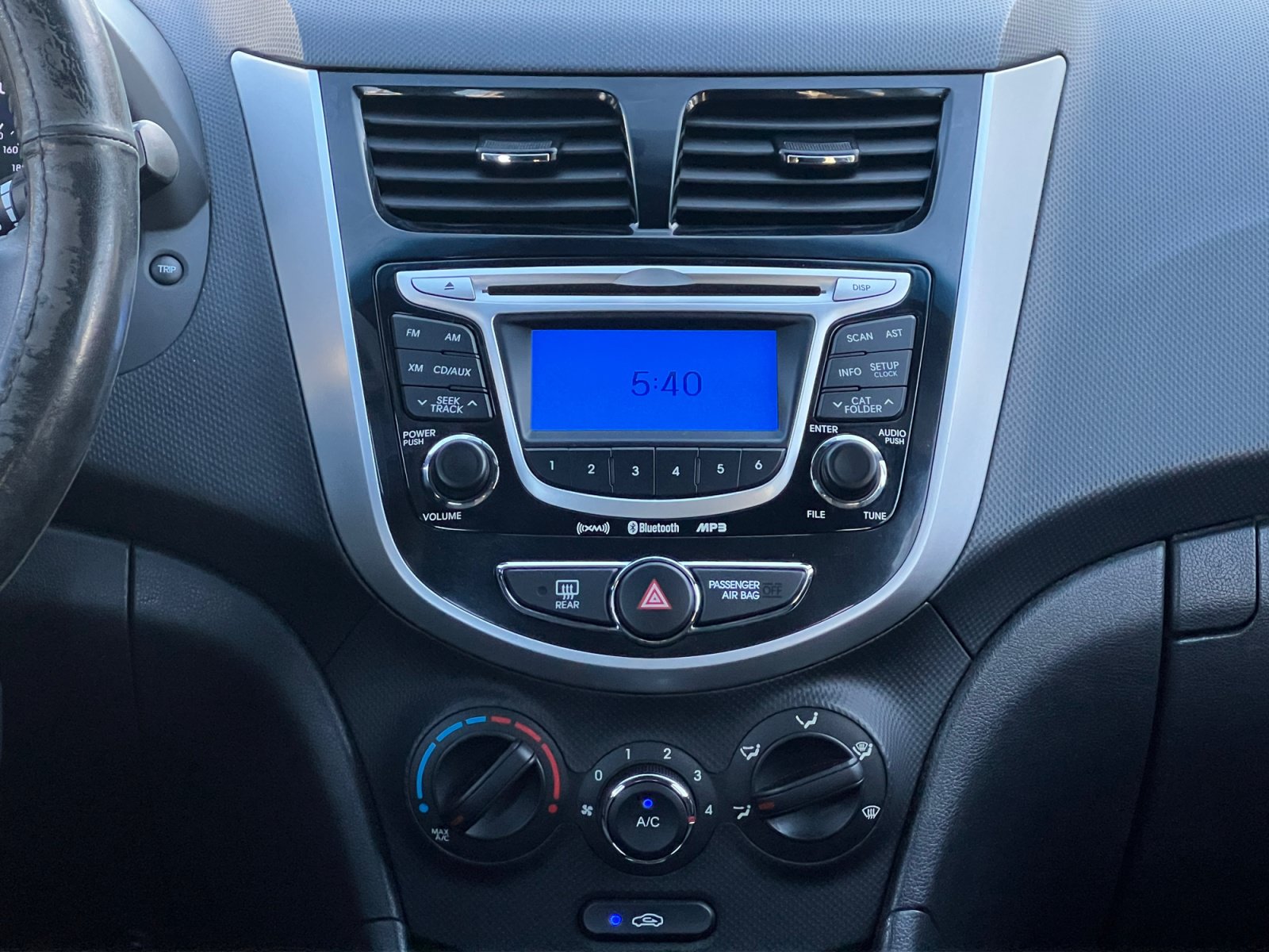 Used 2012 Hyundai Accent SE FWD image 16