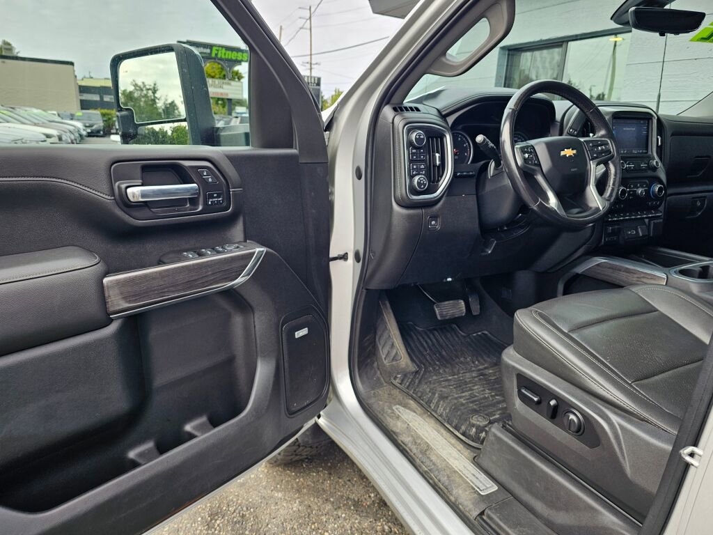 Used 2021 Chevrolet Silverado 2500 LTZ w/ LTZ Premium Package AWD/4WD image 25