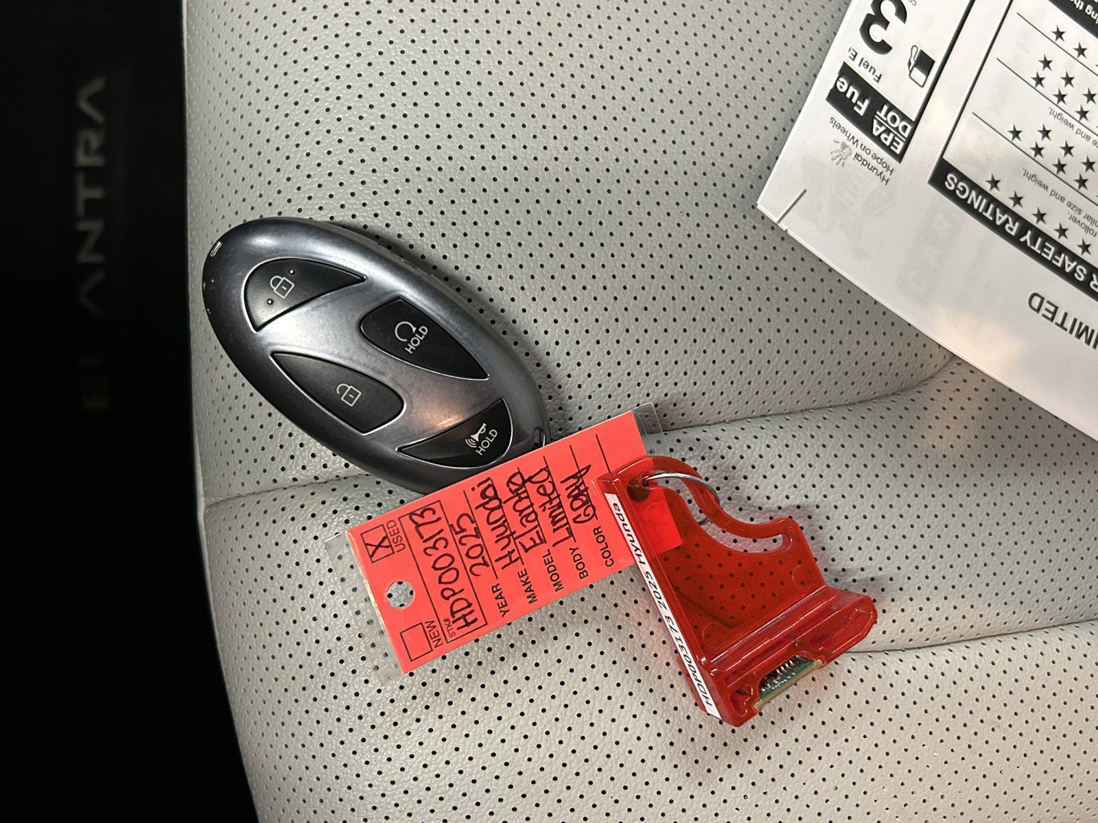 Used 2025 Hyundai Elantra Limited image 36