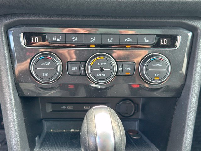 Used 2021 Volkswagen Tiguan SEL AWD/4WD image 39