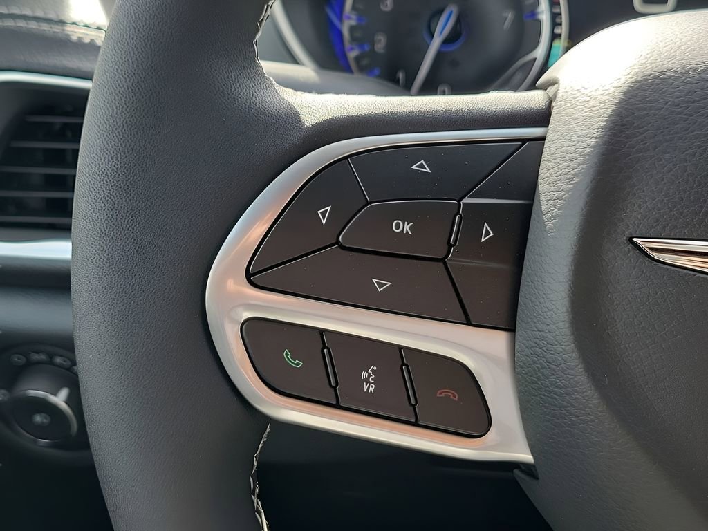 New 2026 Chrysler Pacifica Limited FWD image 36