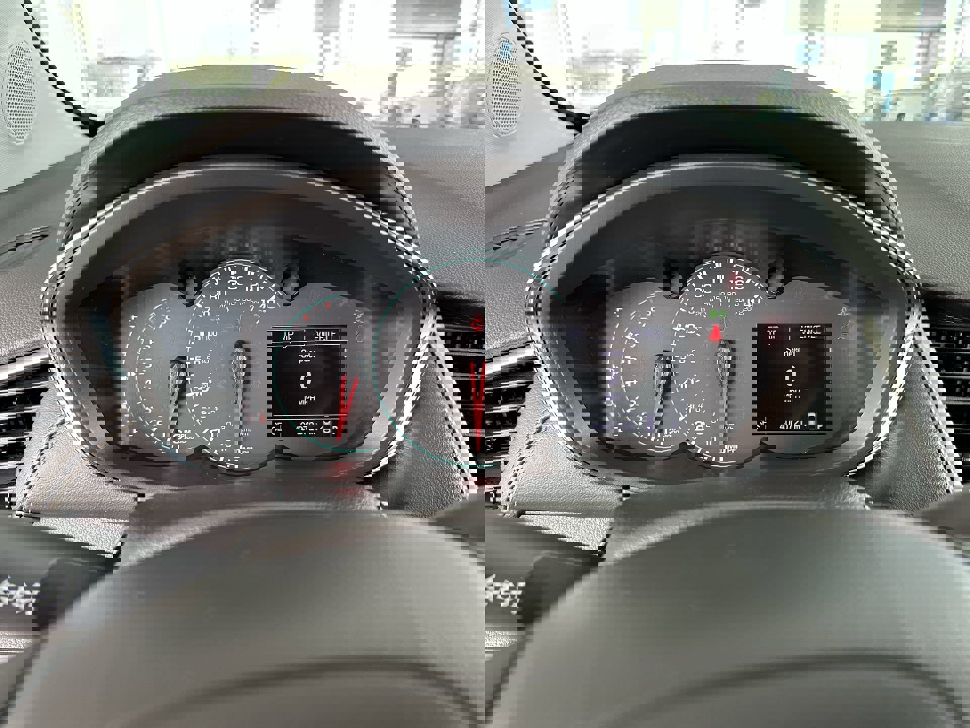 Used 2020 Chevrolet Trax LT w/ LT Convenience Package FWD image 11