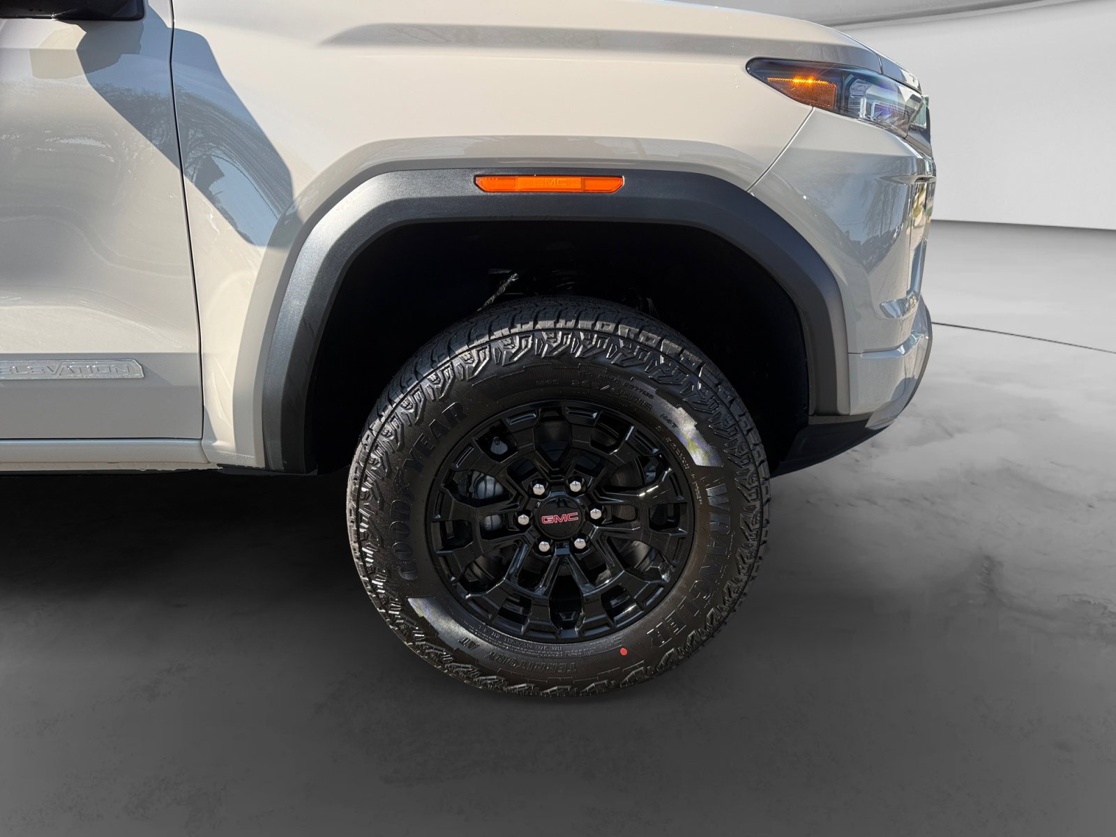 New 2026 GMC Canyon Elevation w/ Convenience Package image 30
