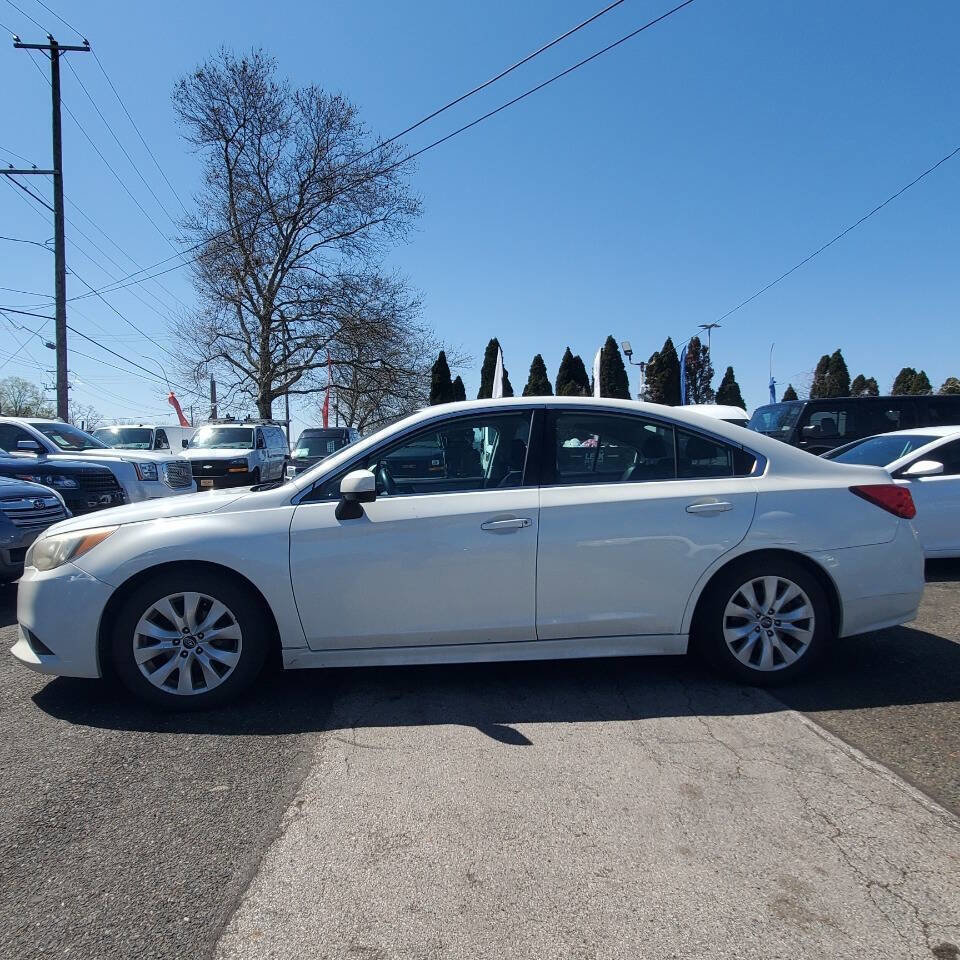 Used 2015 Subaru Legacy 2.5i Premium w/ Moonroof Package image 2