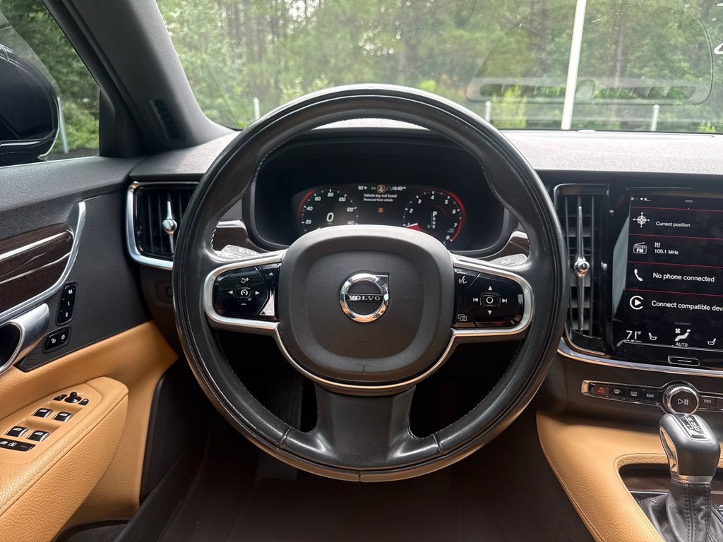 Used 2018 Volvo S90 T5 Momentum w/ Convenience Package FWD image 19