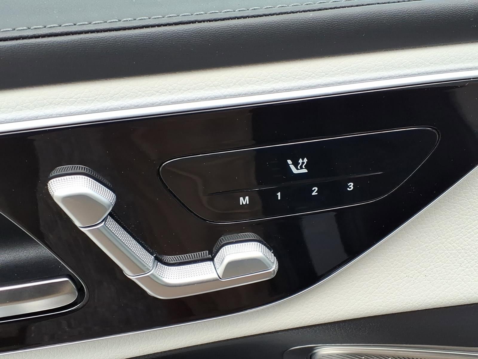 Used 2023 Mercedes-Benz GLC 300 4MATIC image 15