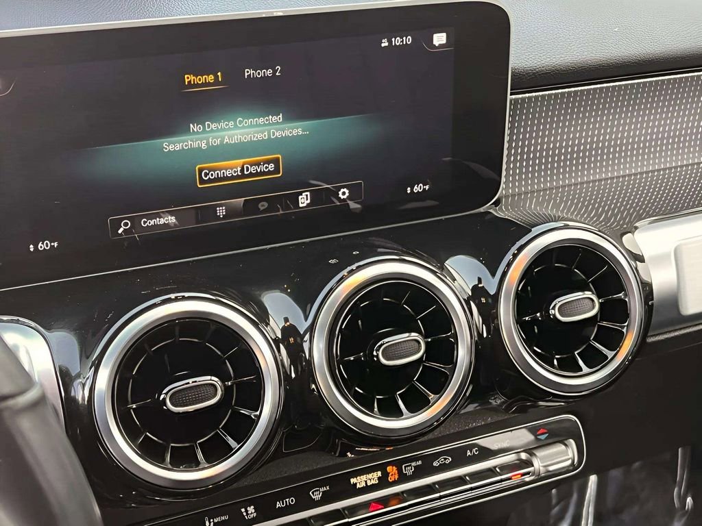 Used 2021 Mercedes-Benz GLB 250 4MATIC w/ Premium Package image 20