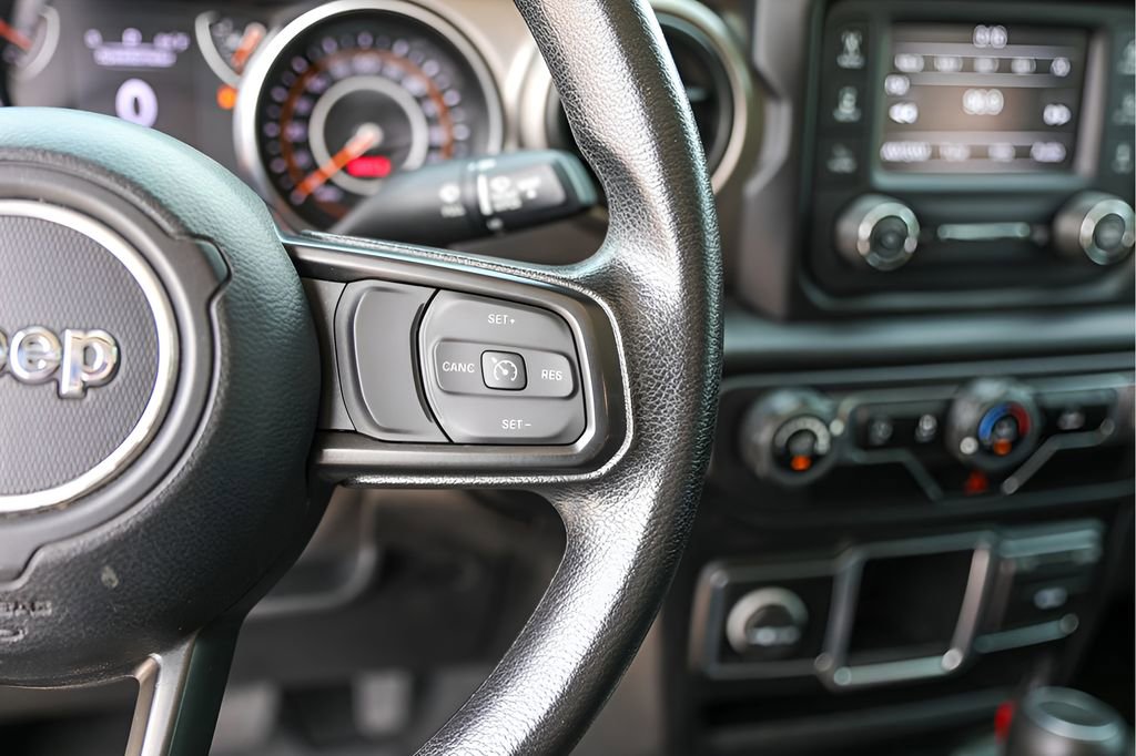 Used 2020 Jeep Gladiator Sport AWD/4WD image 14