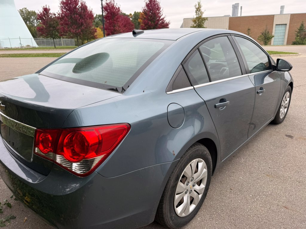 Used 2012 Chevrolet Cruze LS w/ Connectivity Package FWD image 7