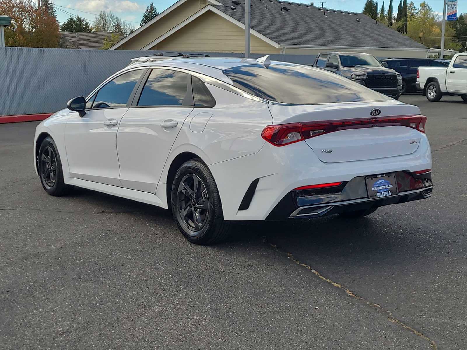 Used 2021 Kia K5 LXS image 12