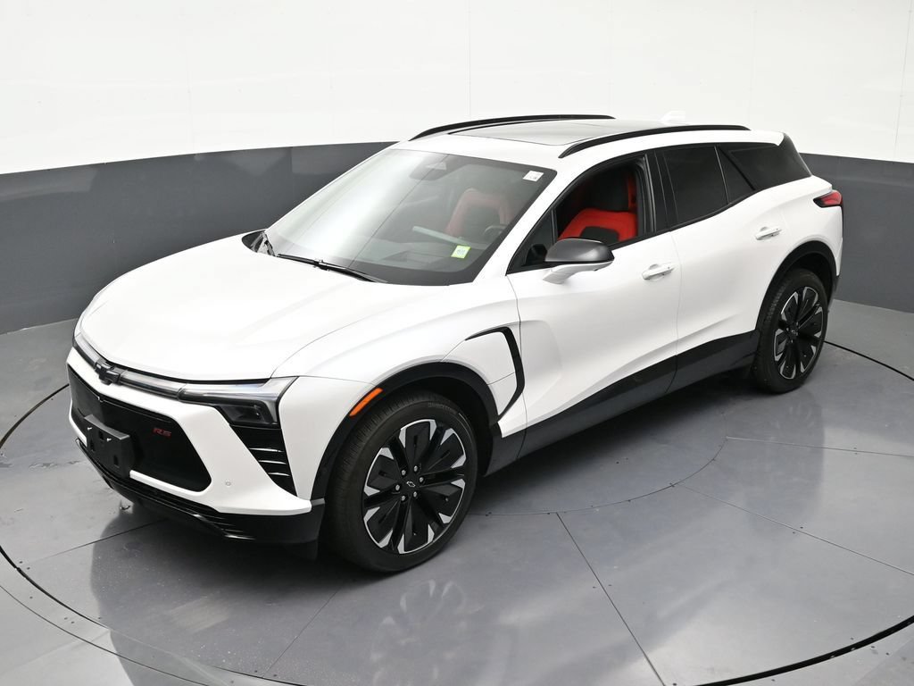 Used 2025 Chevrolet Blazer EV RS w/ Super Cruise Package AWD/4WD image 16