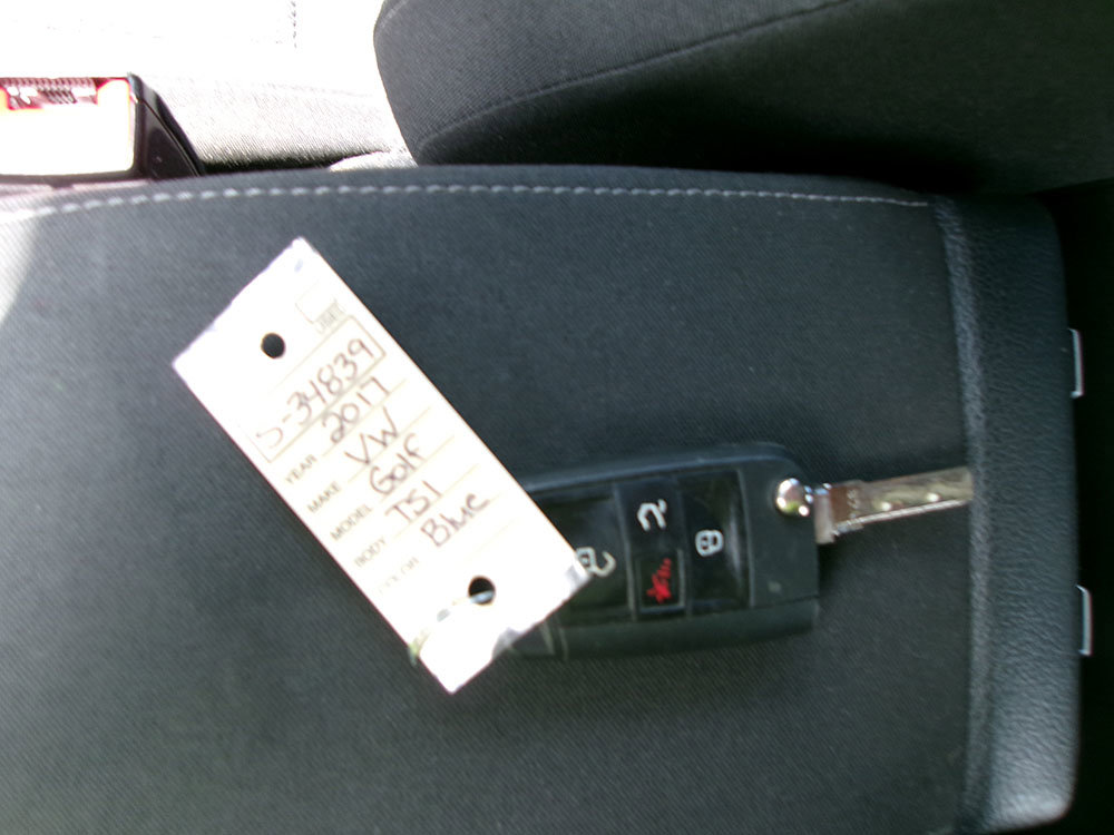 Used 2017 Volkswagen Golf SE image 20