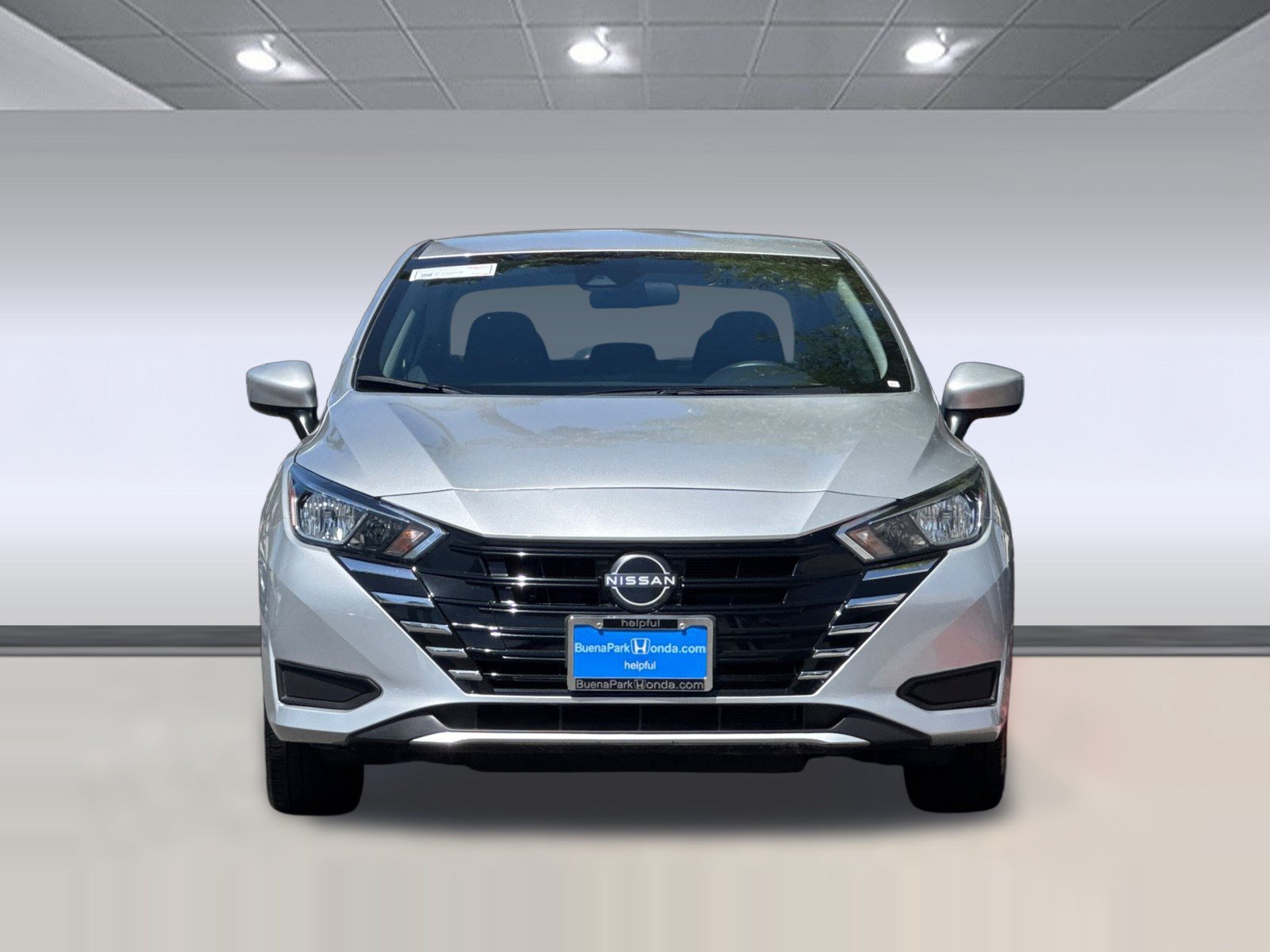 Used 2024 Nissan Versa SV FWD image 5