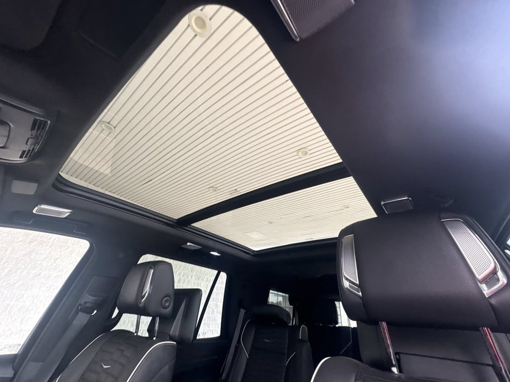 Certified 2023 Cadillac Escalade Premium Luxury Platinum AWD/4WD image 19