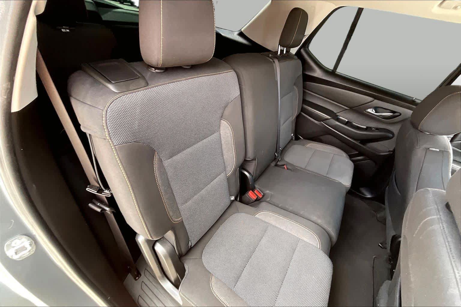 Used 2018 Chevrolet Traverse LS FWD image 18