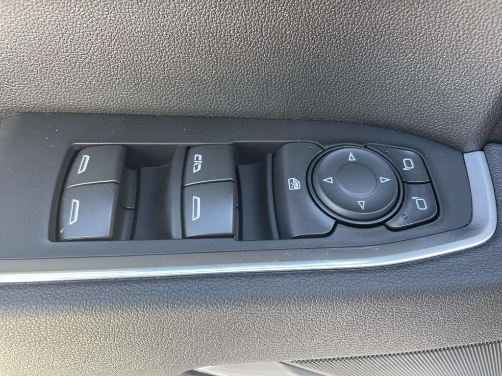 Used 2025 Chevrolet Silverado 1500 LT RWD image 17