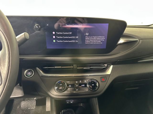 Used 2024 Buick Envista Preferred w/ Advanced Safety Package image 21