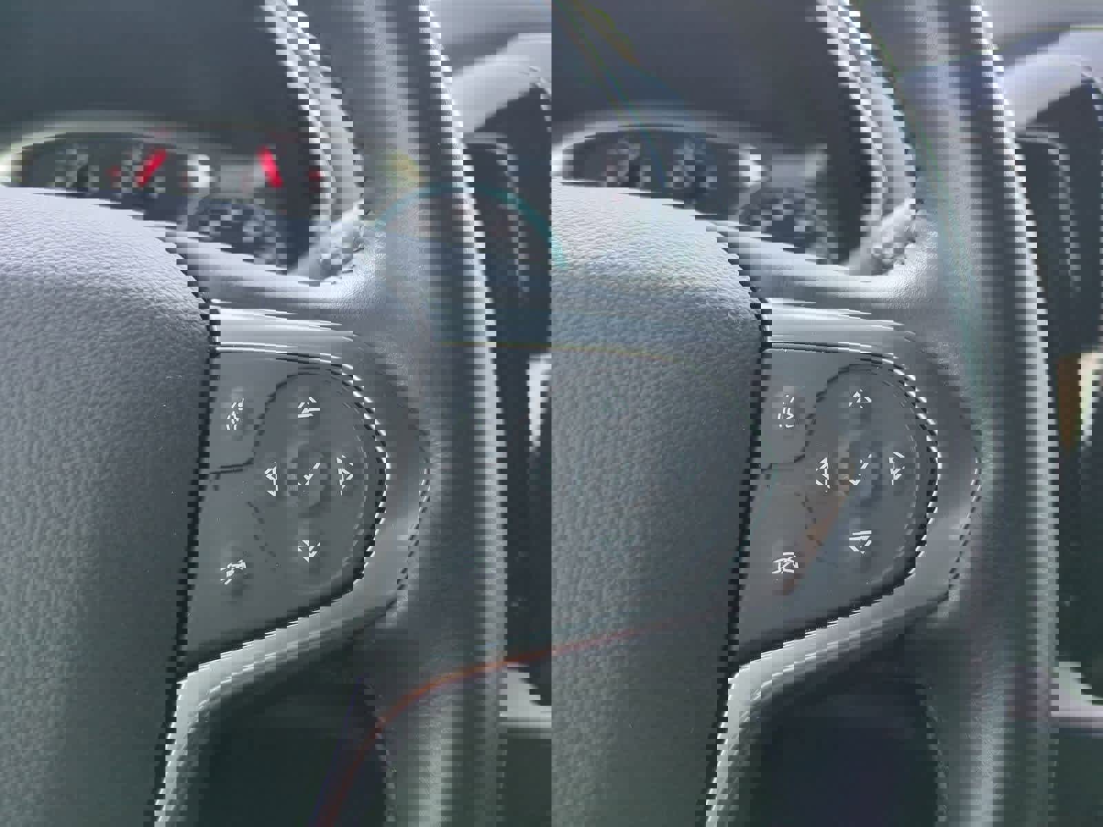 Used 2022 Chevrolet Traverse RS image 24