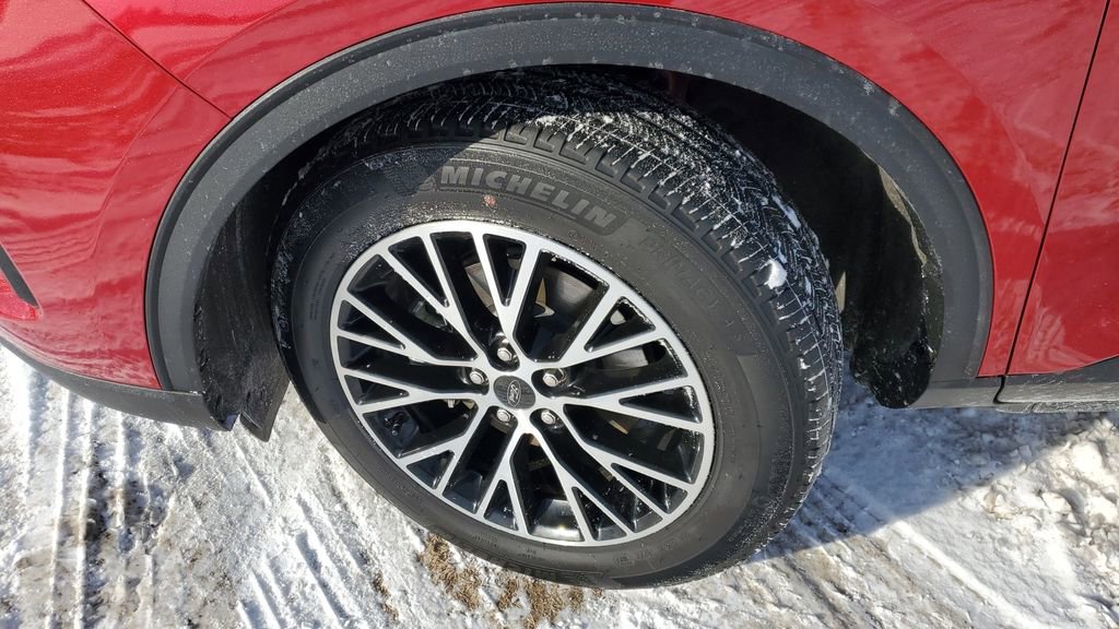 Used 2023 Ford Escape SE image 5