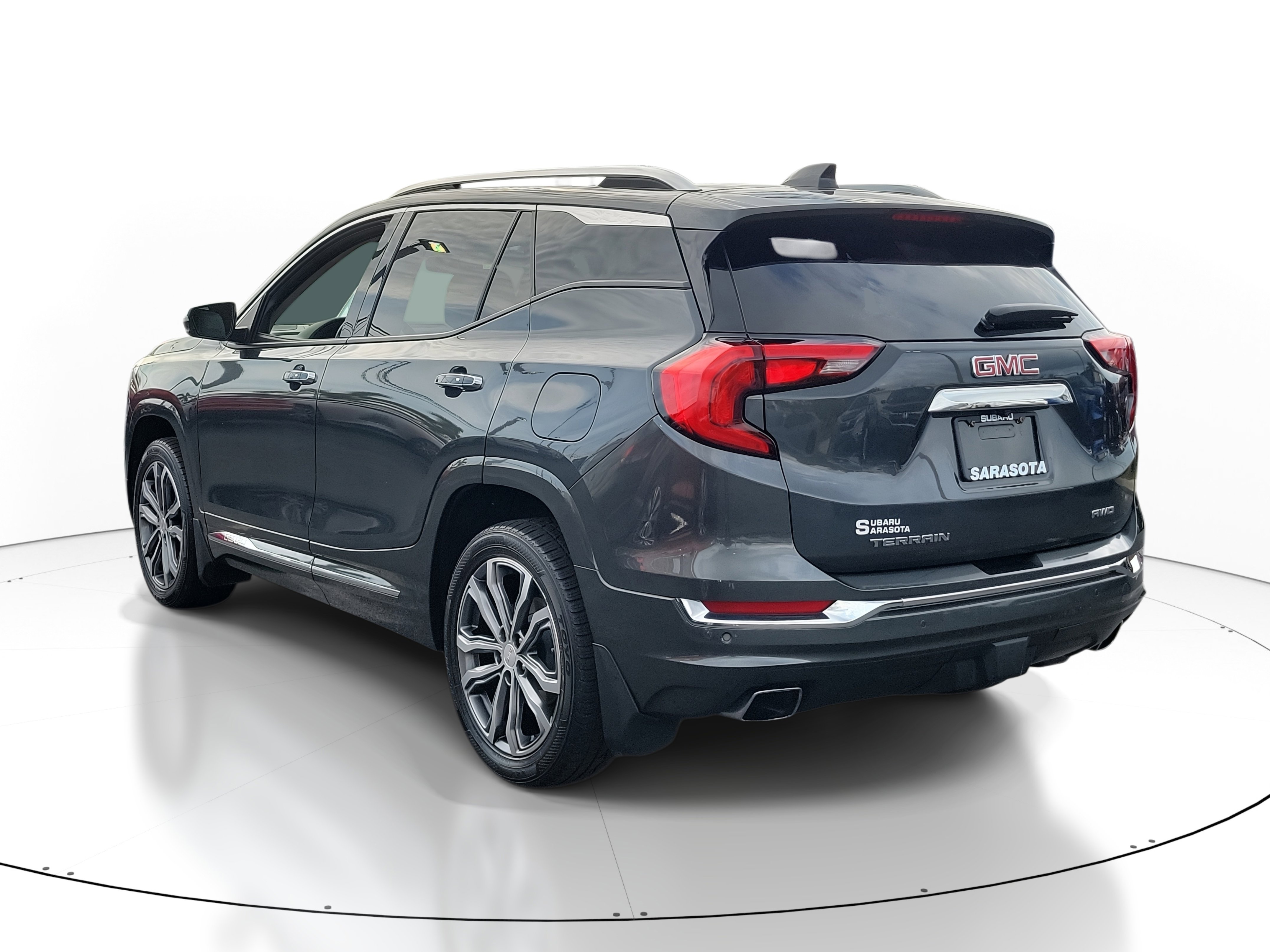 Used 2018 GMC Terrain Denali w/ Advanced Safety Package image 4