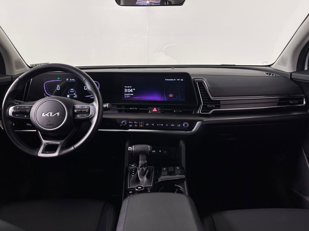 Used 2025 Kia Sportage EX image 14
