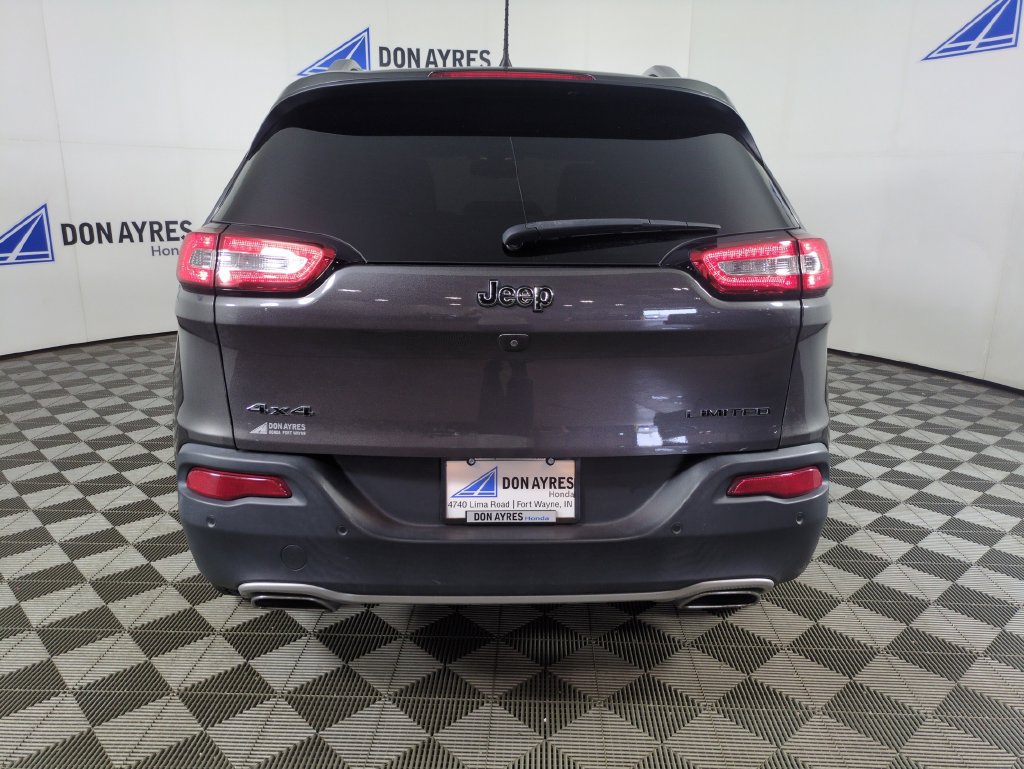 Used 2018 Jeep Cherokee Limited AWD/4WD image 4