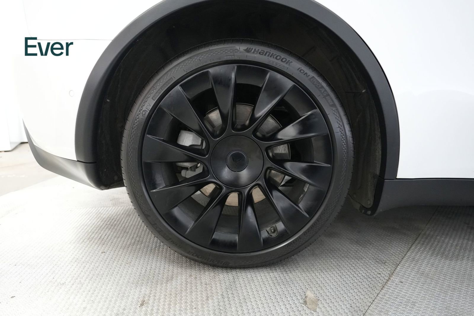 Used 2021 Tesla Model Y Long Range AWD/4WD image 22