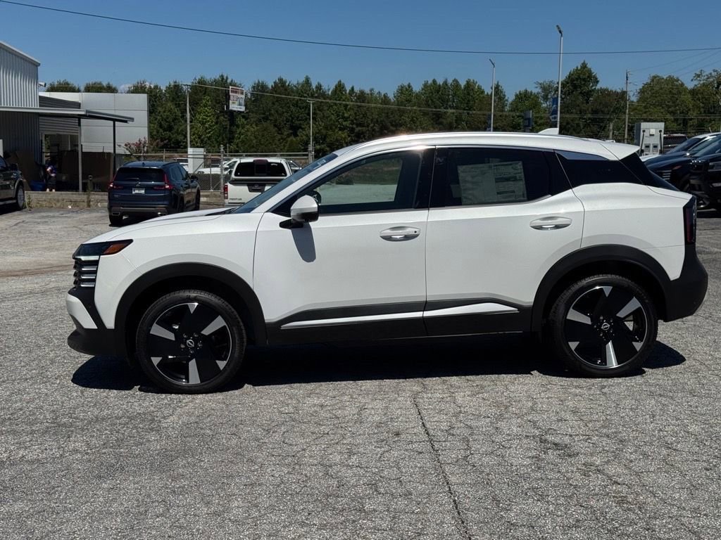 New 2025 Nissan Kicks SR FWD image 6