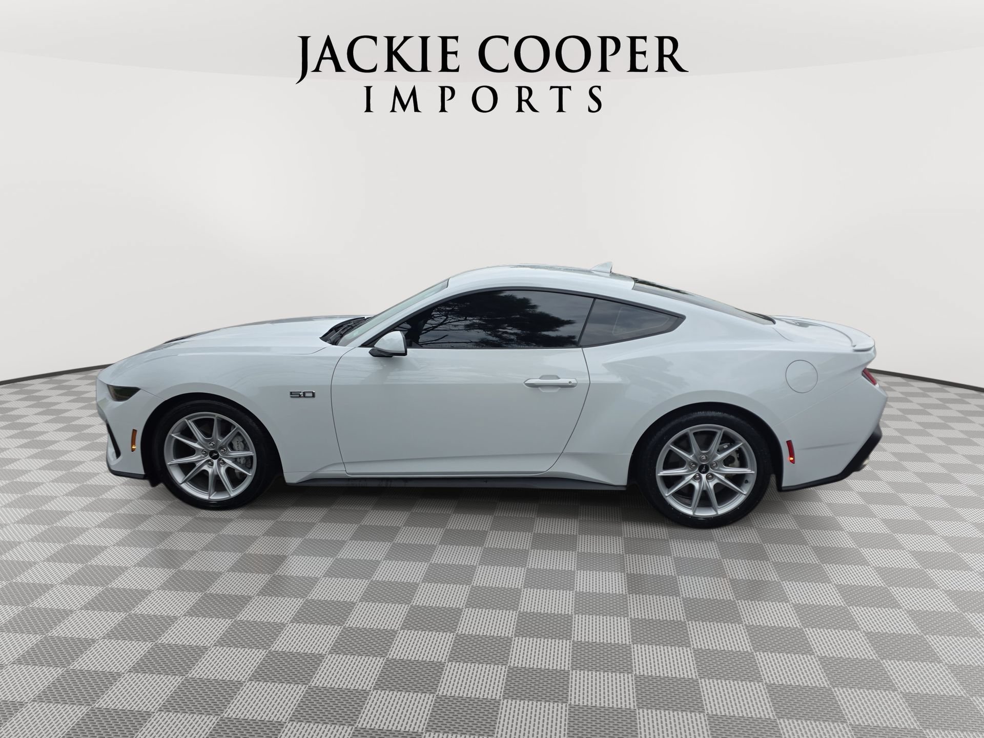 Used 2025 Ford Mustang GT Premium RWD image 8