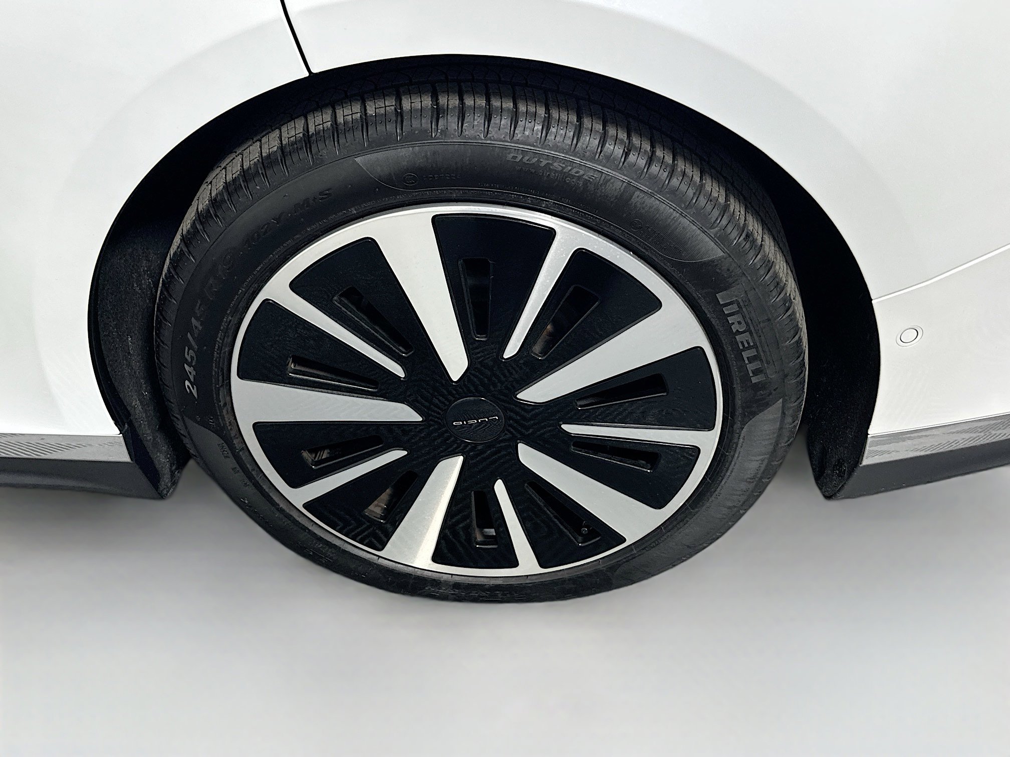 Used 2024 Lucid Air Pure RWD image 11