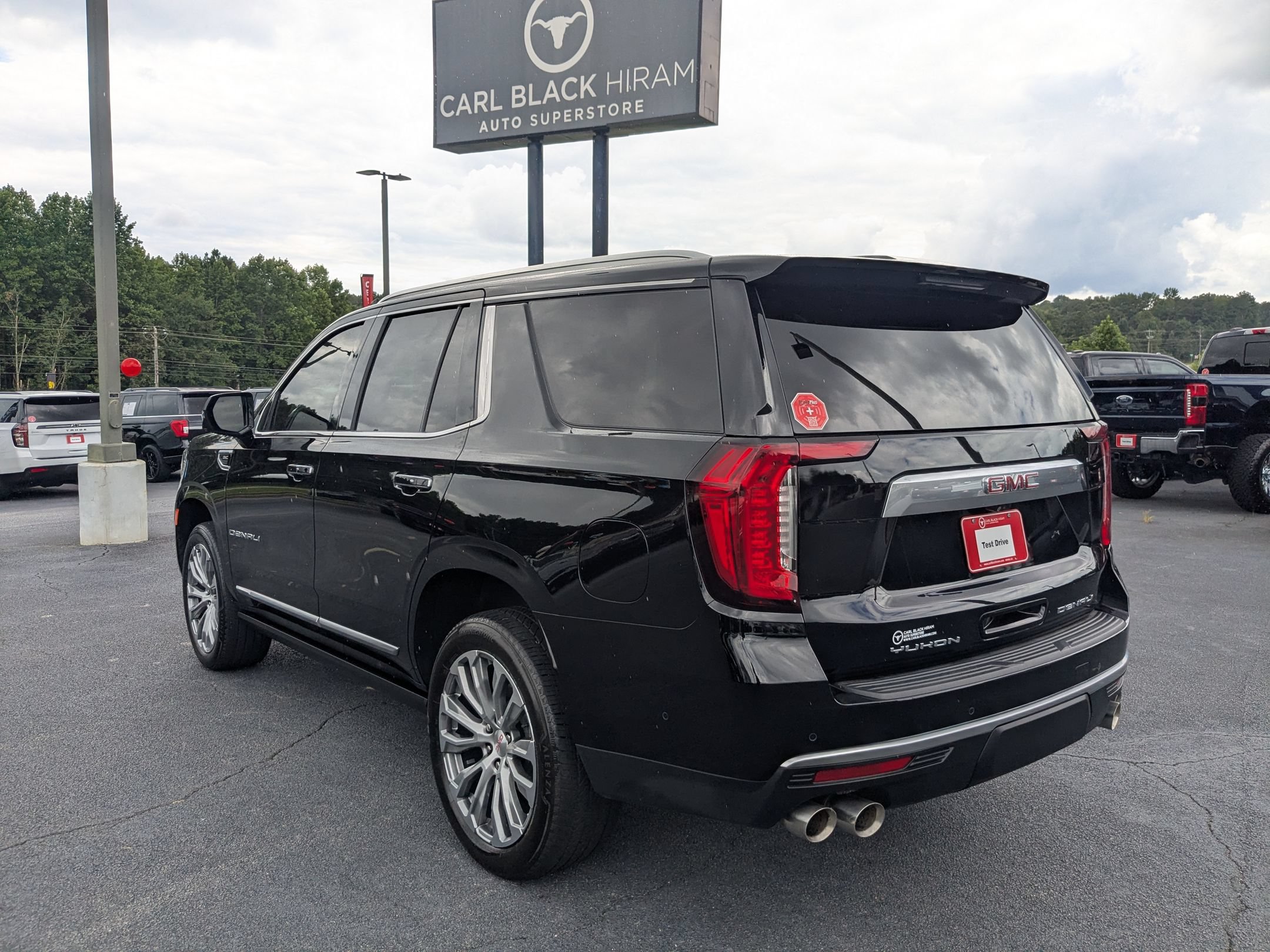 Used 2024 GMC Yukon Denali w/ Denali Reserve Package AWD/4WD image 7