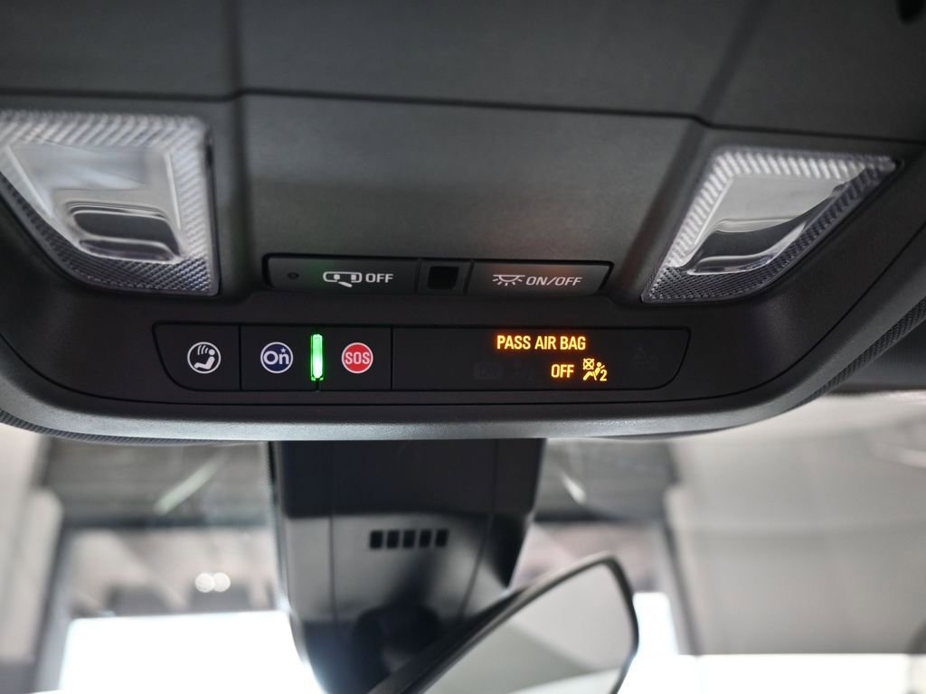 Used 2022 Chevrolet Equinox RS w/ RS Leather Package image 37