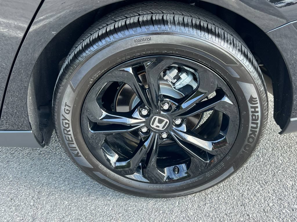 Used 2025 Honda Accord SE image 15