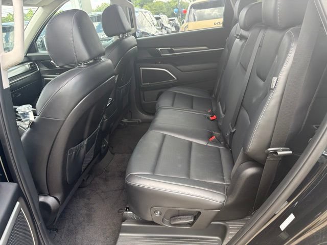 Used 2023 Kia Telluride LX FWD image 12