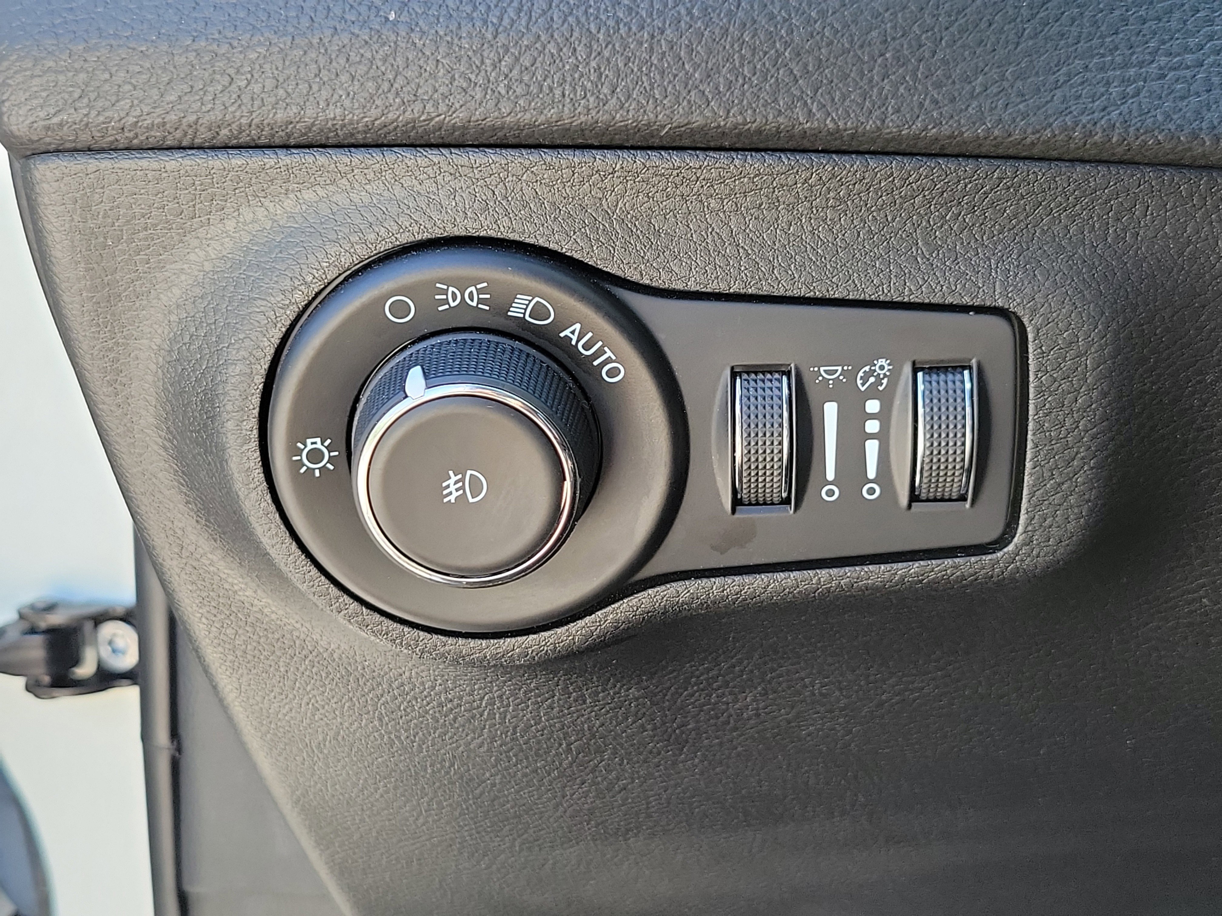 Used 2021 Jeep Compass Altitude w/ Sun and Sound Group image 26