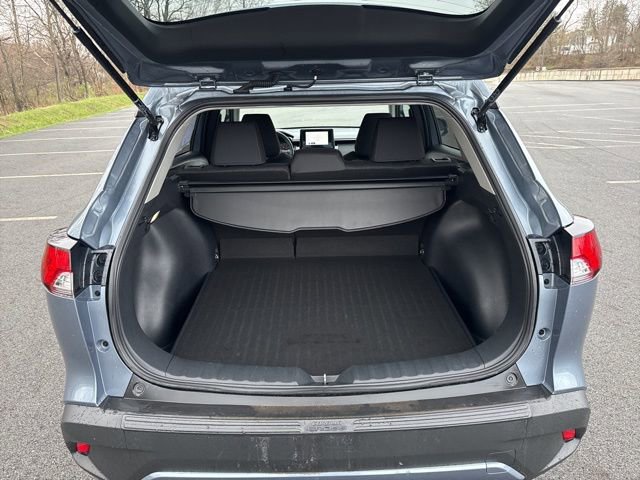 Used 2024 Toyota Corolla Cross LE image 5