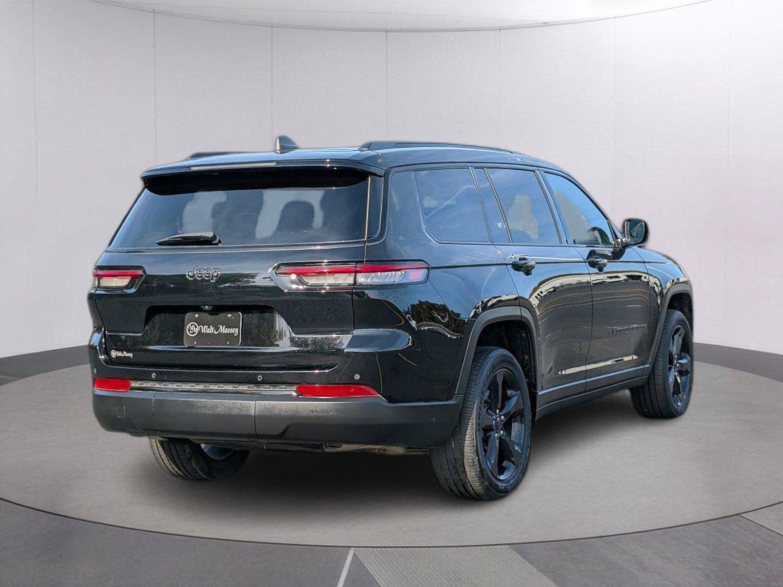 Used 2025 Jeep Grand Cherokee L Altitude RWD image 7