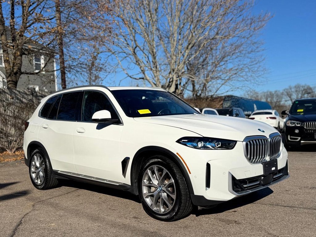 Used 2024 BMW X5 xDrive50e image 8