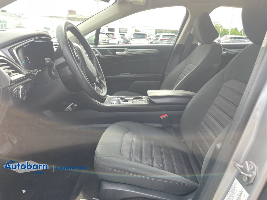 Used 2020 Ford Fusion SE FWD image 9