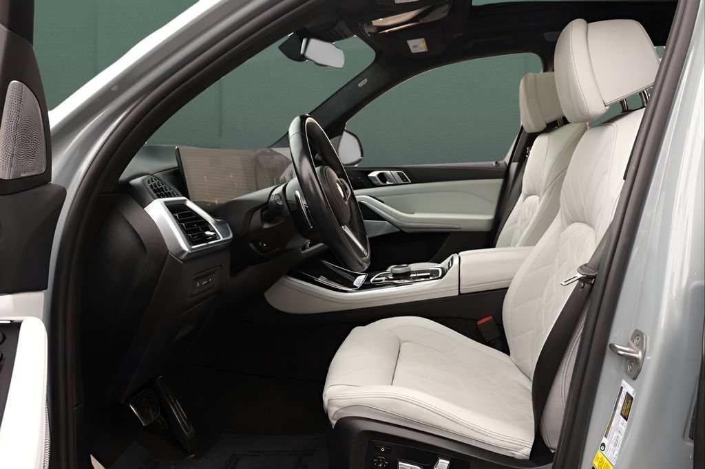 Used 2024 BMW X5 M60i AWD/4WD image 20