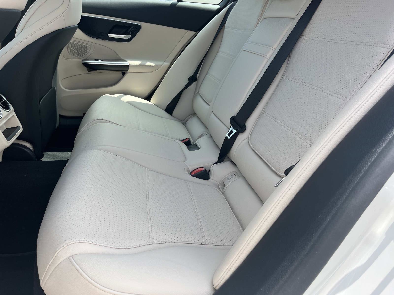 Used 2022 Mercedes-Benz C 300 Sedan image 15
