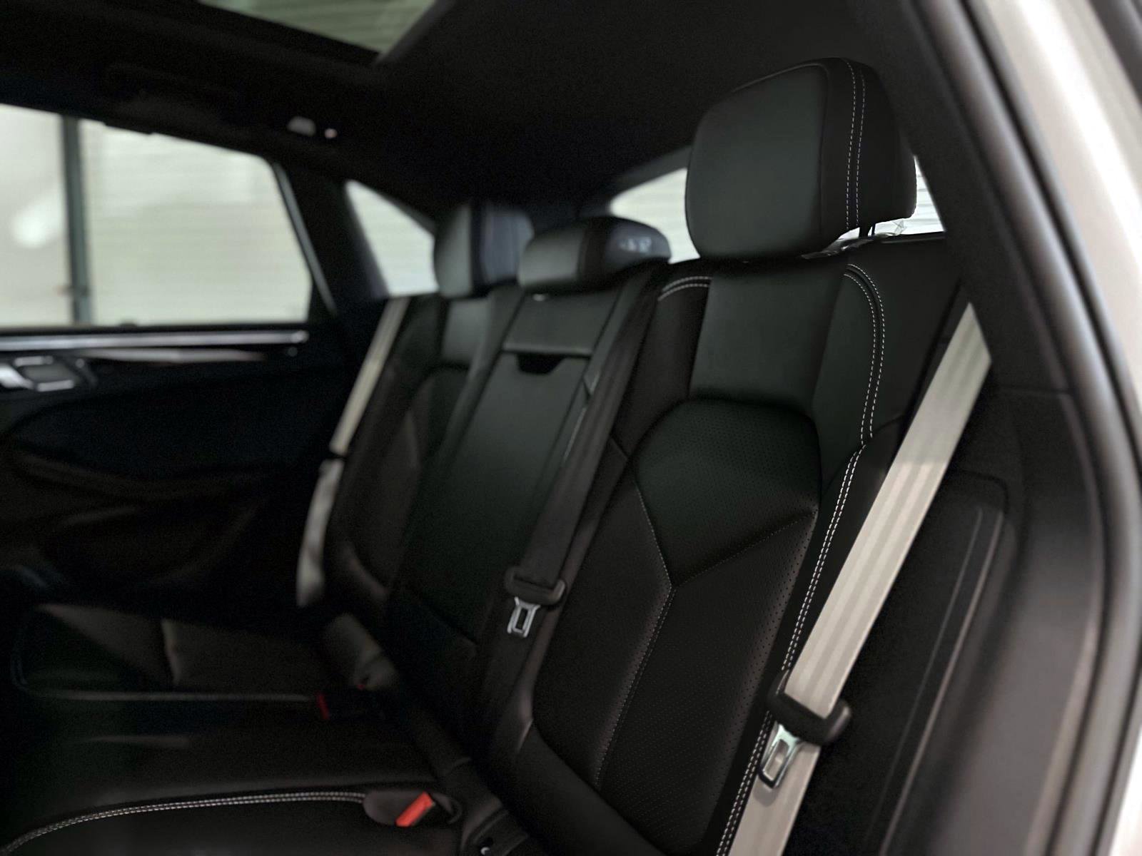 New 2026 Porsche Macan S image 15