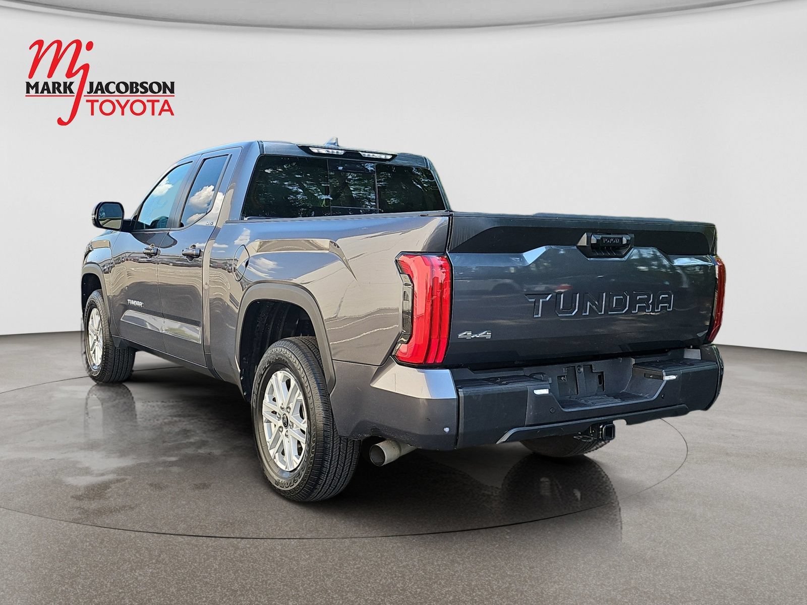 Used 2024 Toyota Tundra SR5 w/ SR5 Premium Package AWD/4WD image 15
