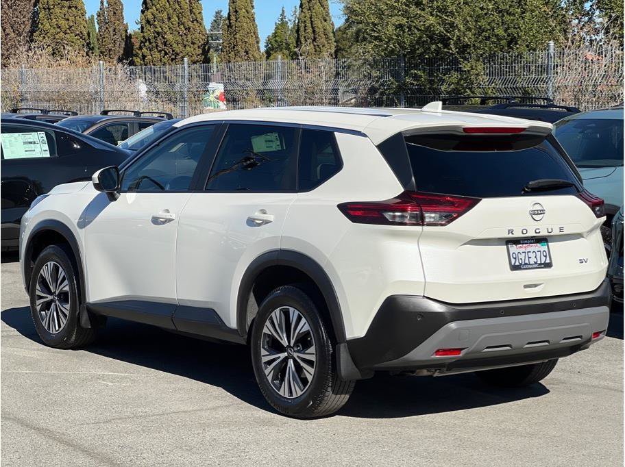 Used 2023 Nissan Rogue SV FWD image 6