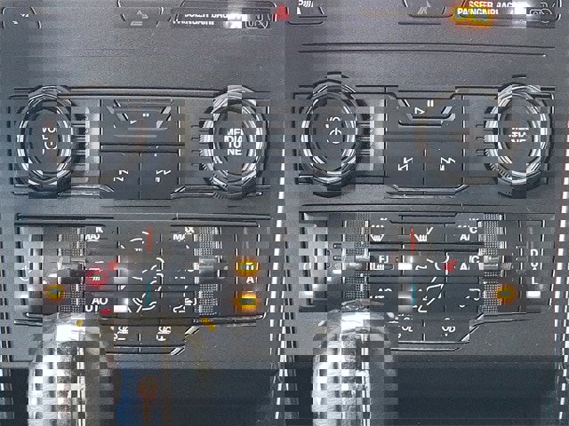 Certified 2019 Ford Explorer XLT w/ Equipment Group 202A image 30