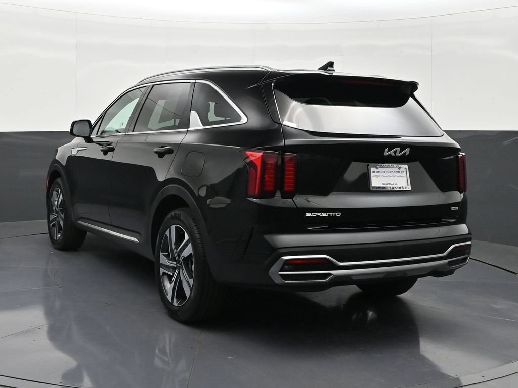 Used 2023 Kia Sorento EX AWD/4WD image 3