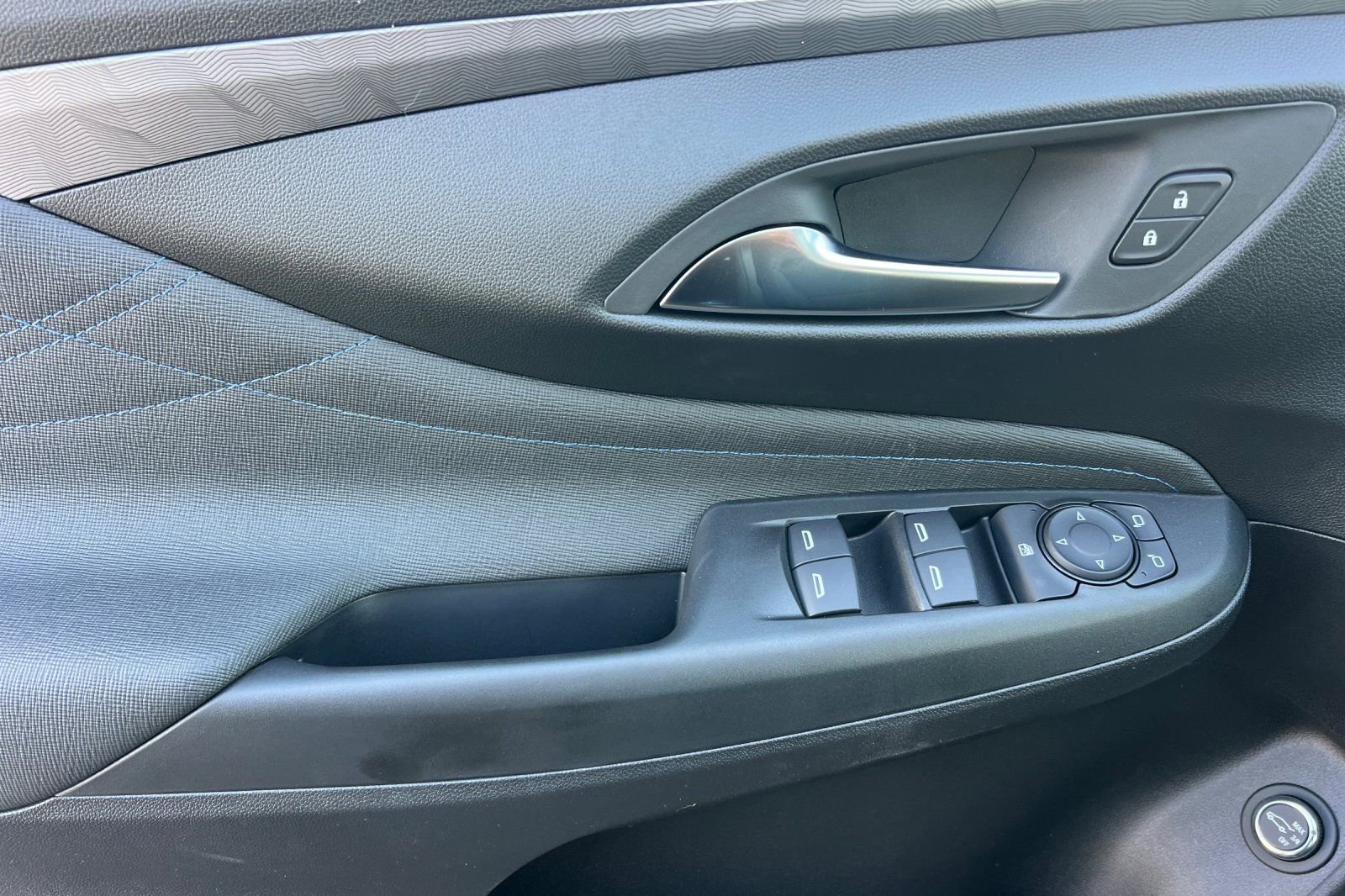 New 2026 Buick Envista Sport Touring w/ Convenience I Package FWD image 9