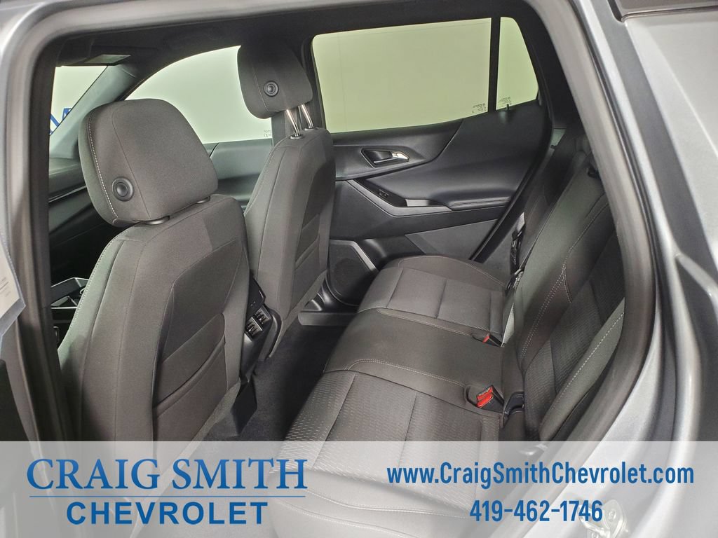 Used 2025 Chevrolet Equinox LT FWD image 11